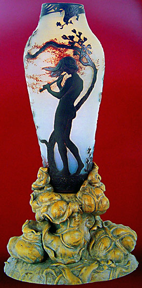 Vase by Daum (photo Cor Kwant)