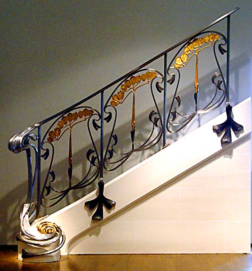 Louis Majorelle banisters with ginkgo leaf design (photo Cor Kwant)