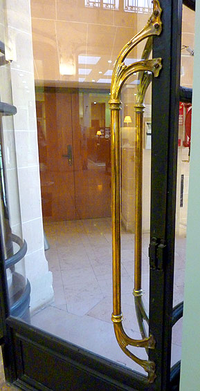 Banque National de Paris Nancy - Ginkgo doorhandle